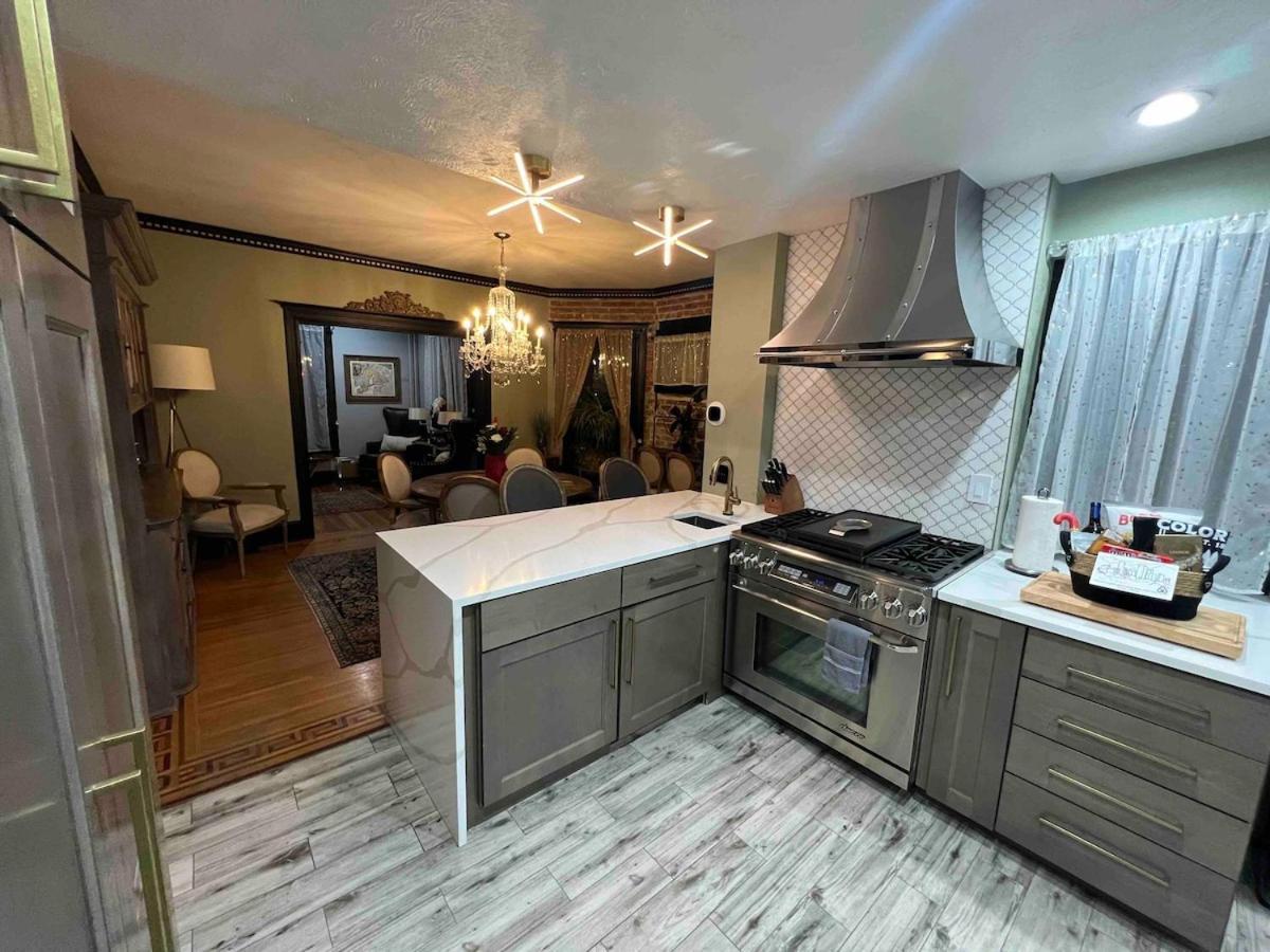 Holiday home 4 Bedroom Luxurious-gem Mansion In Heart Of Denver