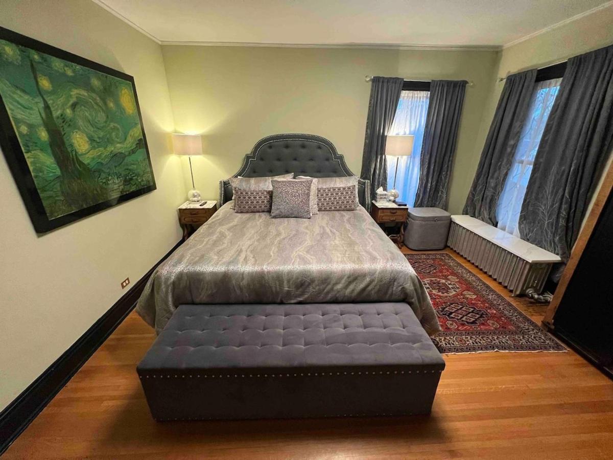 4 Bedroom Luxurious-gem Mansion In Heart Of
