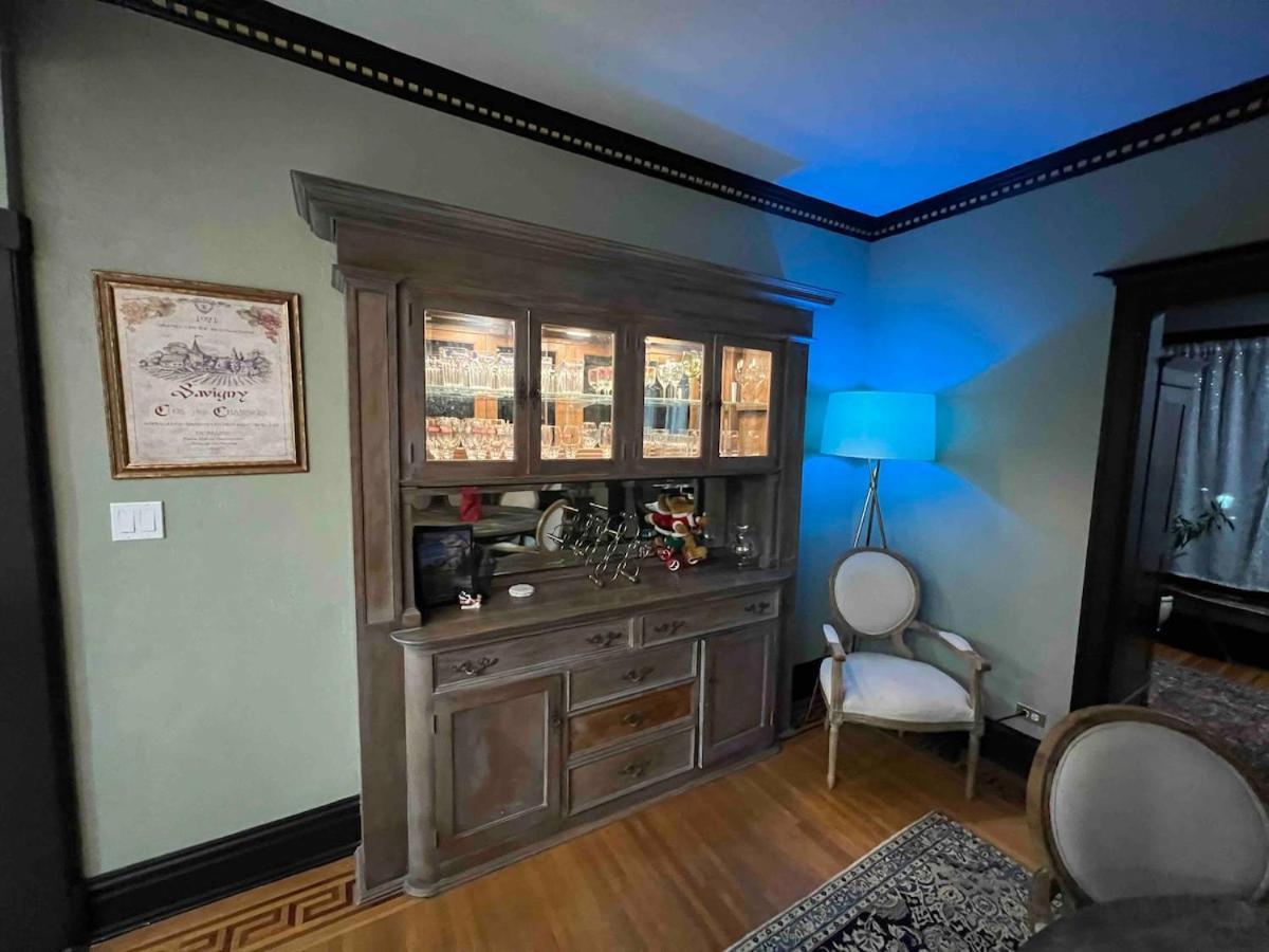 Holiday home 4 Bedroom Luxurious-gem Mansion In Heart Of