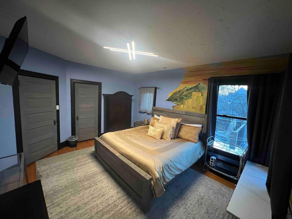 Holiday home 4 Bedroom Luxurious-gem Mansion In Heart Of *