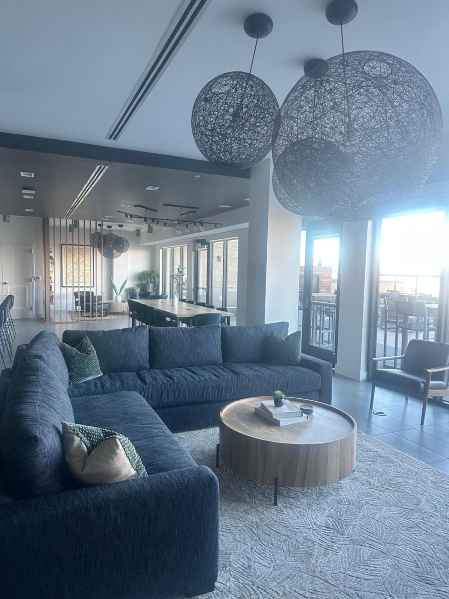 Apartment Putting On The Ritz At The Fitz!