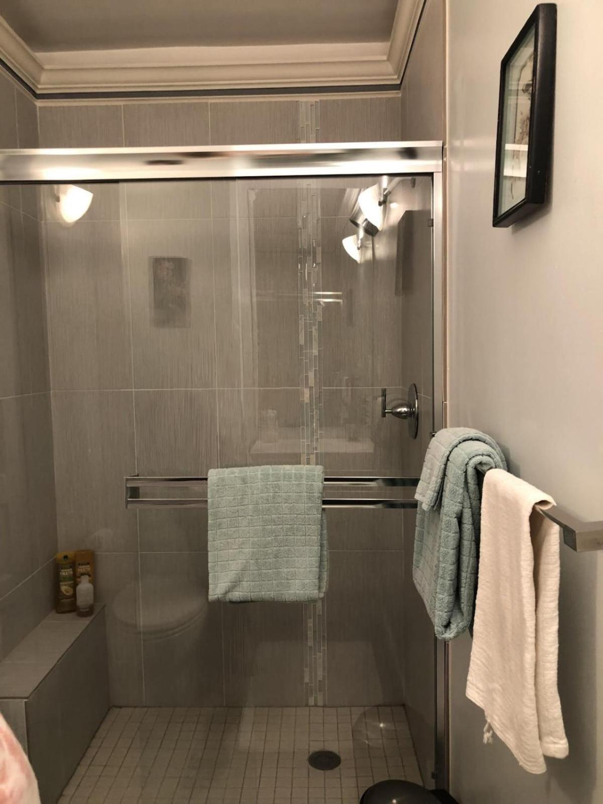 Neighborhood Gem 3br 2bath Holiday home Denver