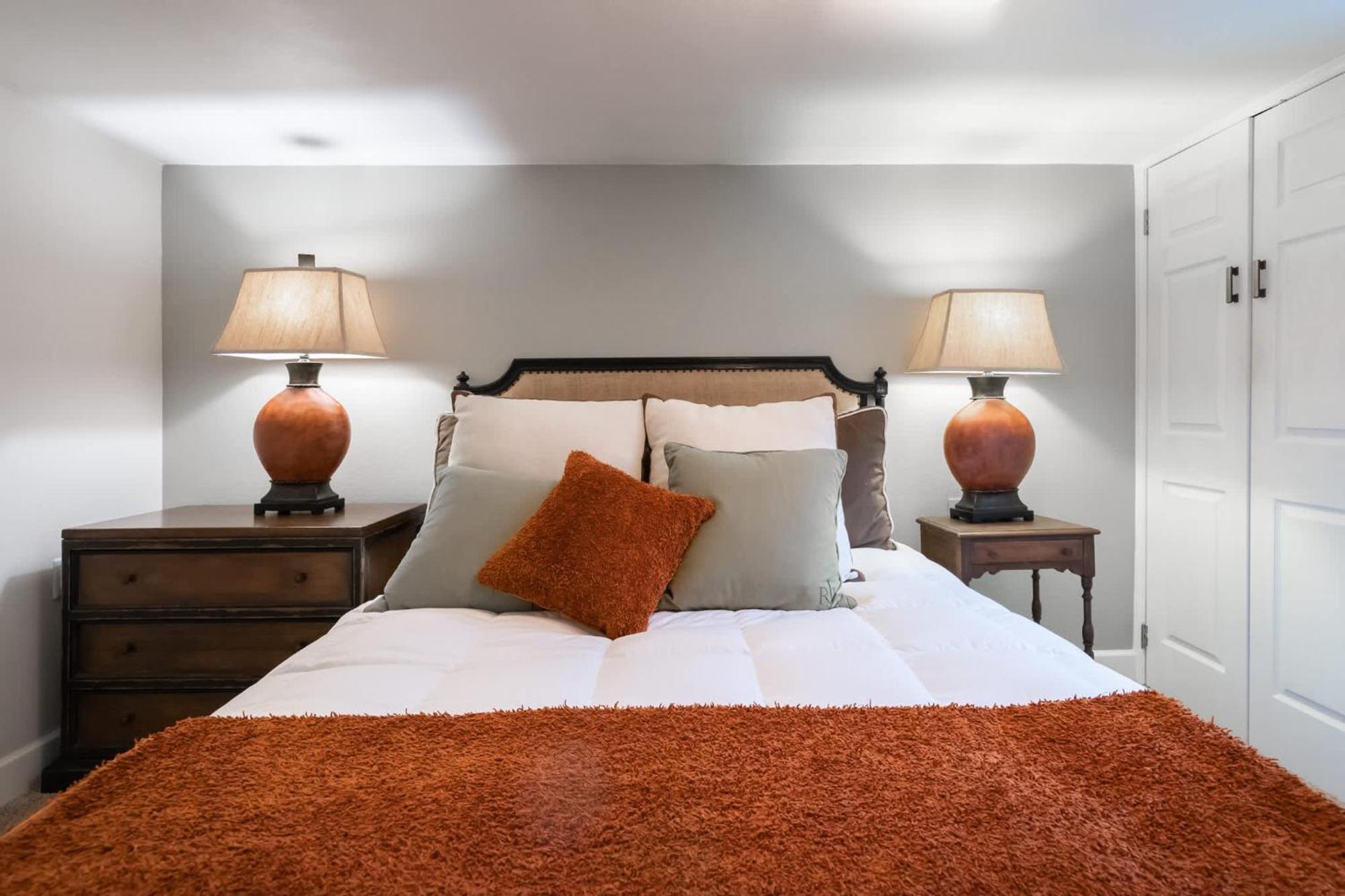 Superb Washington Park - Dog-friendly W Yard Holiday home *