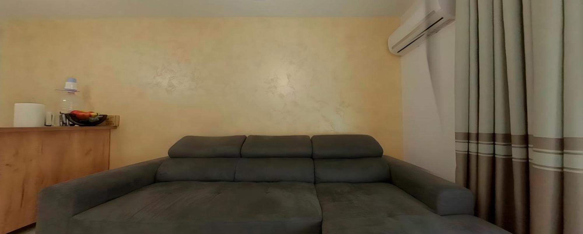 Large House For 5 Guests *