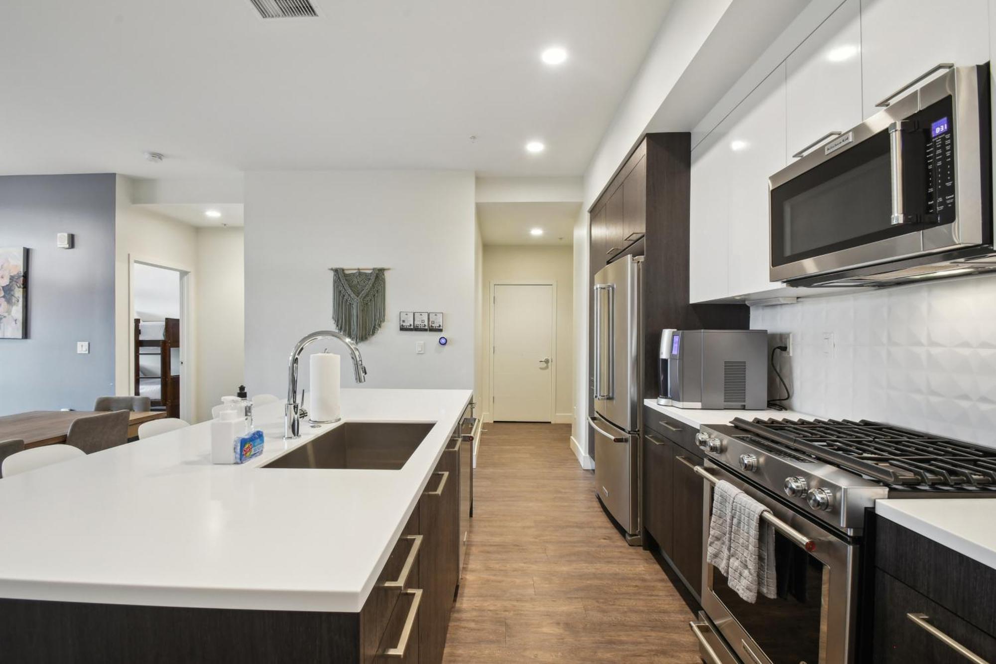 Sleek & Chic Comforts At Espadin Holiday home *