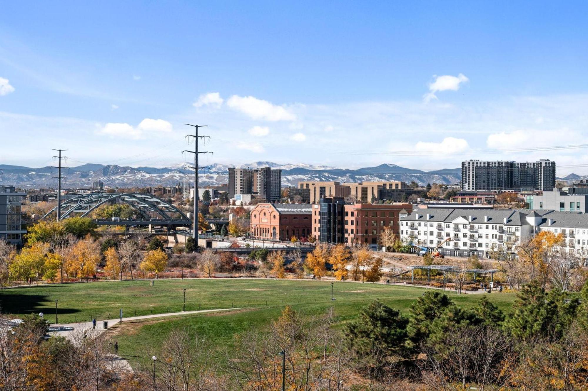 1700 Bassett, Unit 711 *