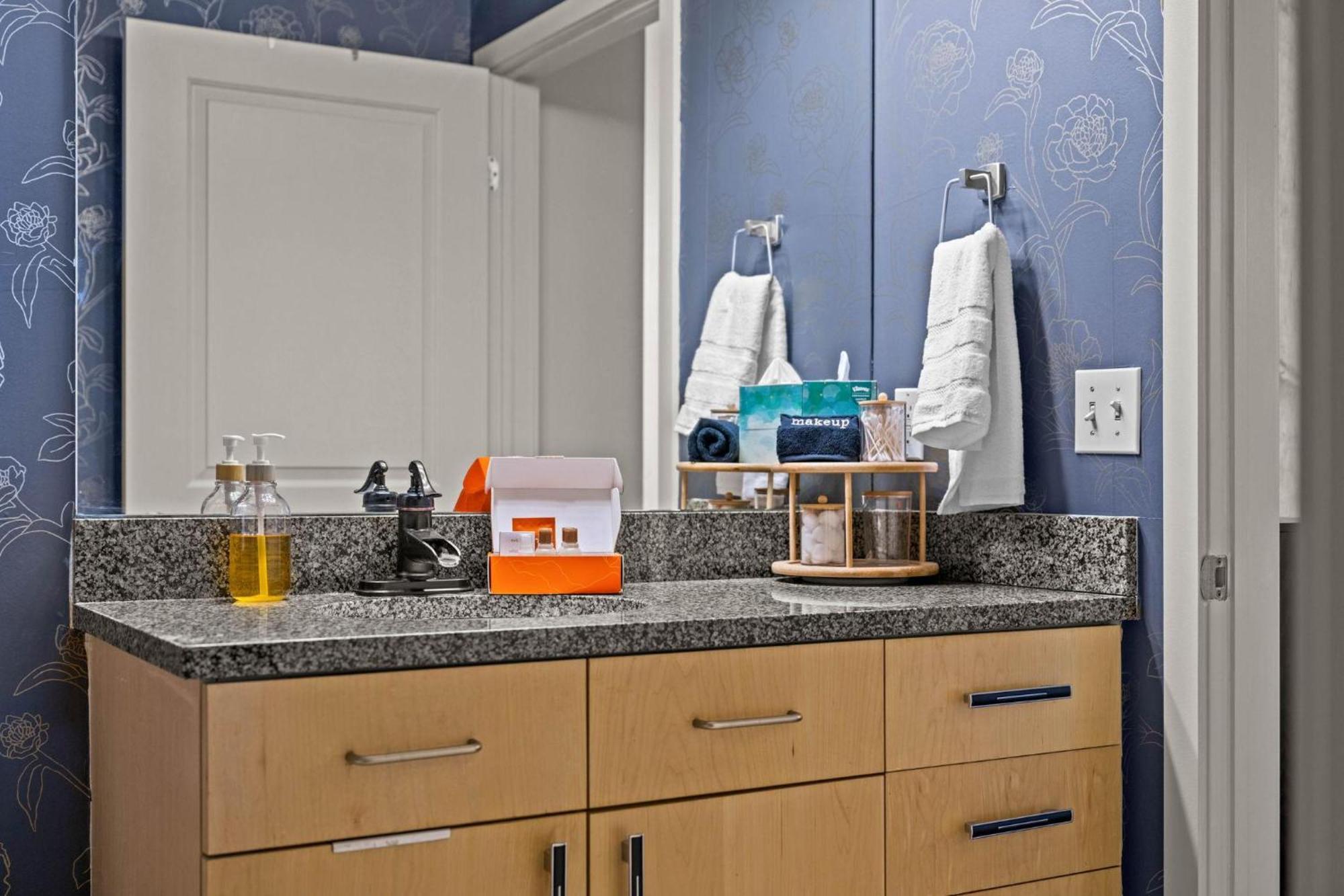 1700 Bassett, Unit 711 Holiday home