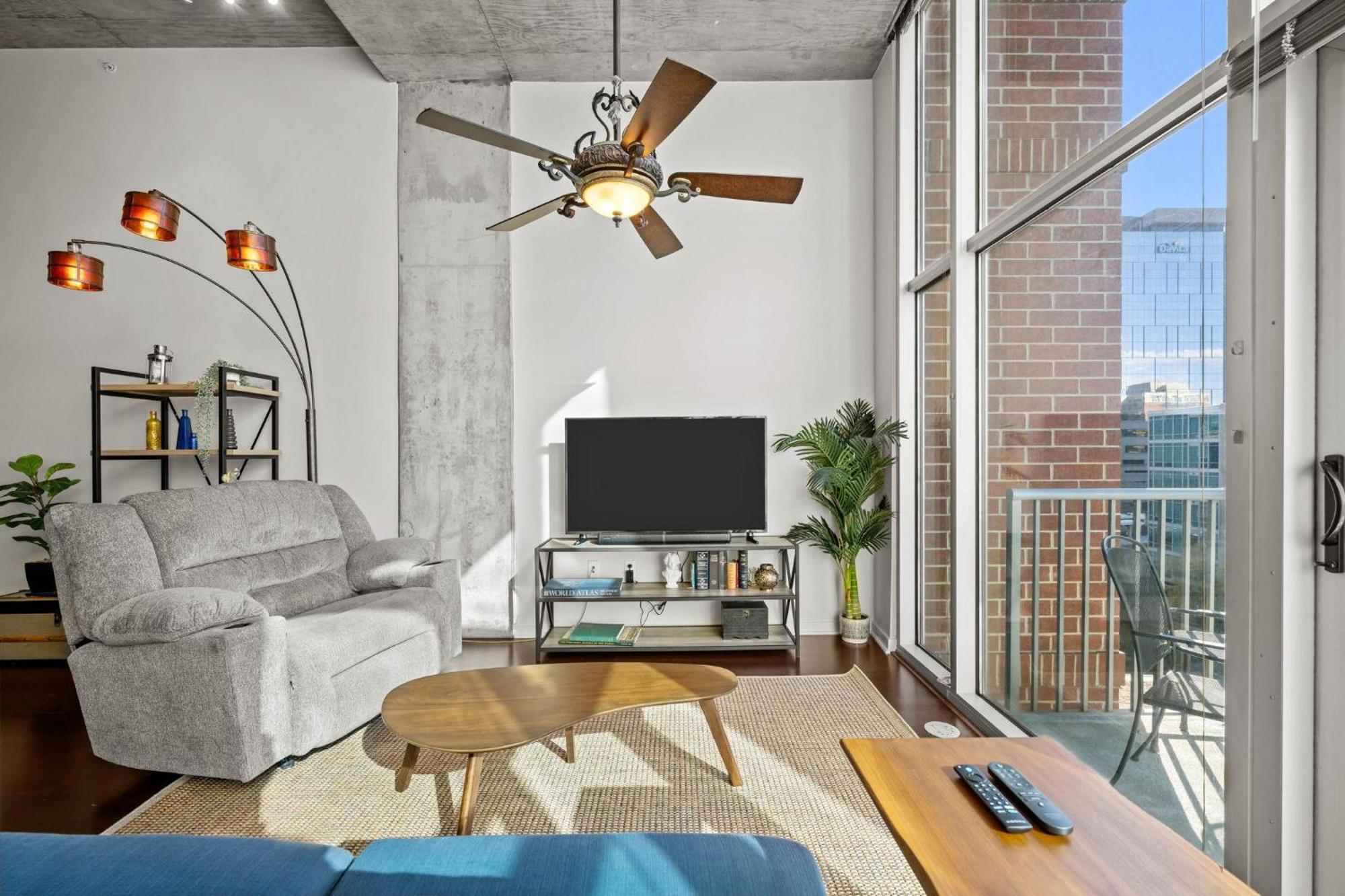 1700 Bassett, Unit 711 *