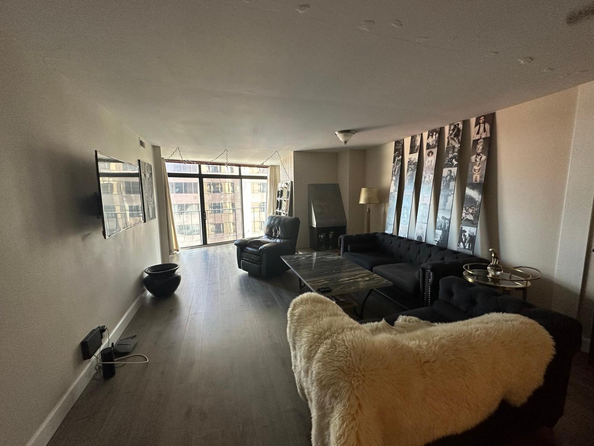 Apartment Larimer Square, Parking Included, At The Windsor *