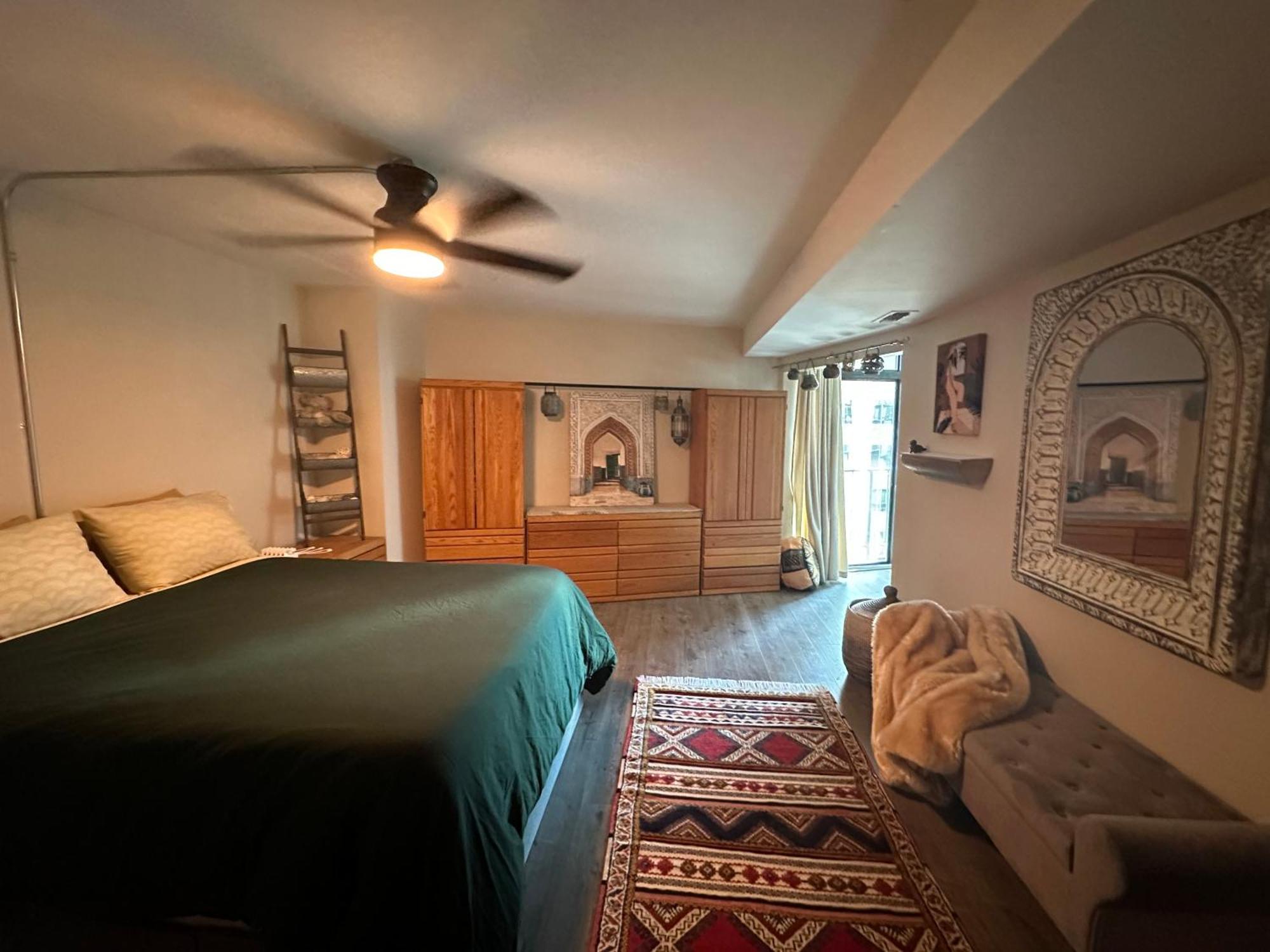 Apartment Larimer Square, Parking Included, At The Windsor