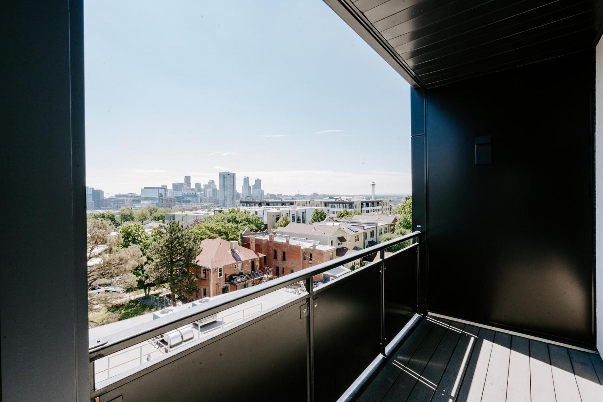 2880: Denver's Skyline Escape At Espadin * Denver