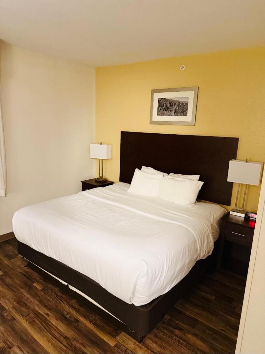 Mainstay Near Downtown Hotel 3*