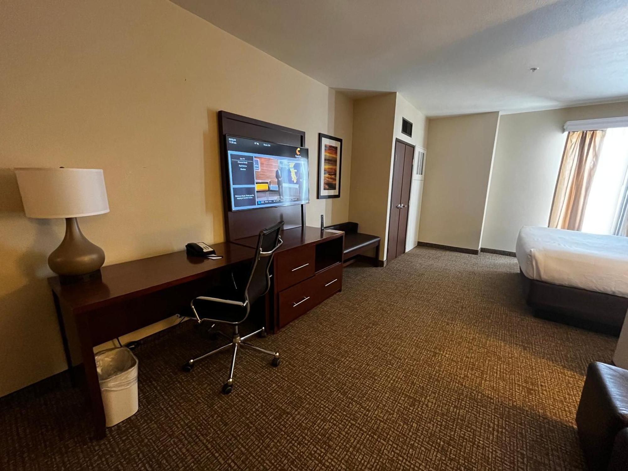 Comfort International Airport Hotel