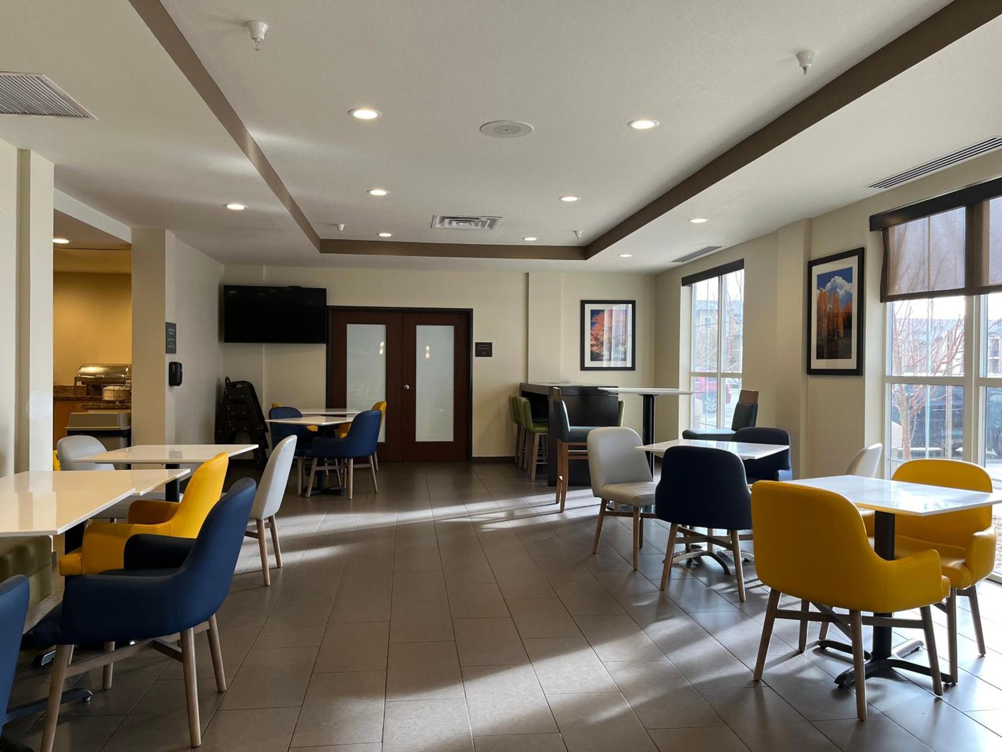 Comfort International Airport 3*