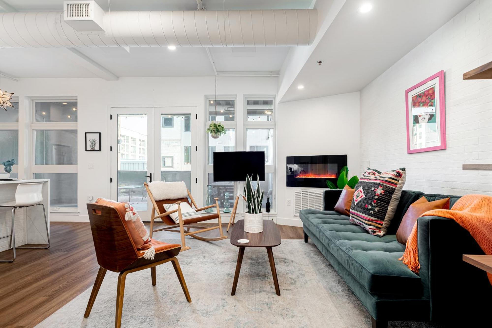 3198 Bohemian Hideaway At Rino Art Lofts