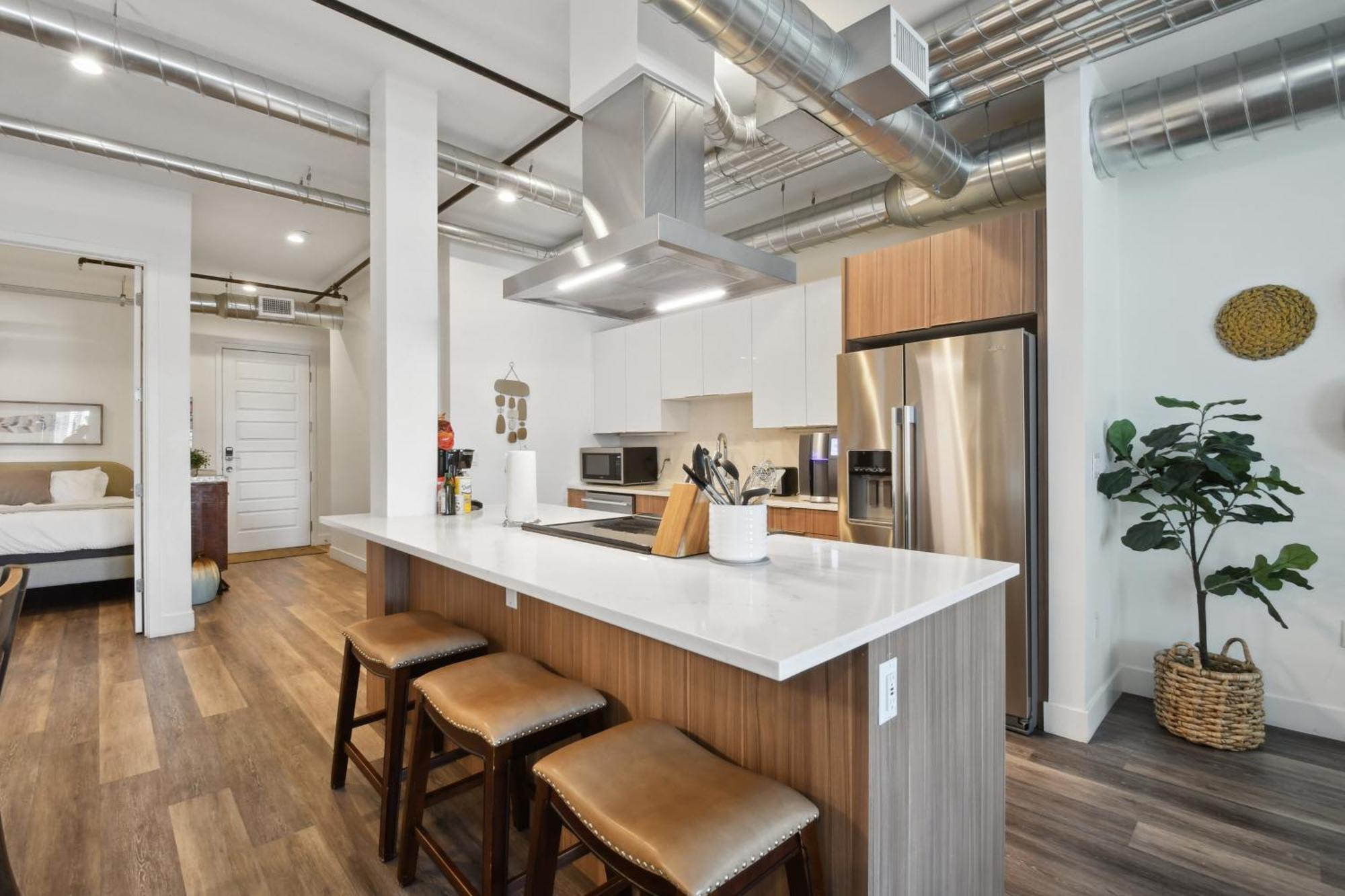 3198 Industrial Chic At Rino Art Lofts *