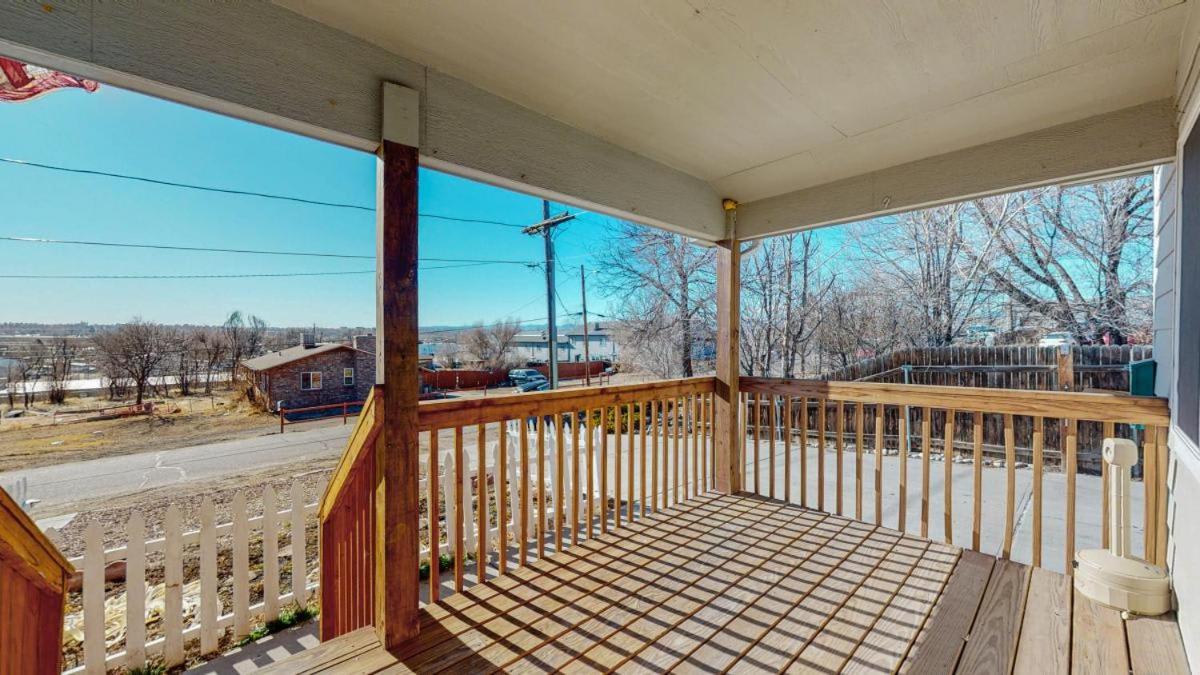 3 Bed With Huge Yard Near Hidden * Denver