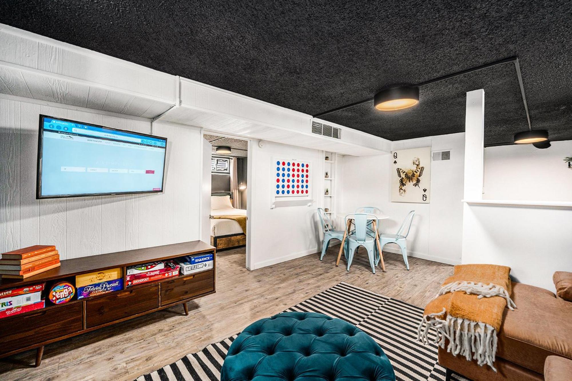 The Coloradical Crashpad! W Fire Pit & Hot Tub Holiday home