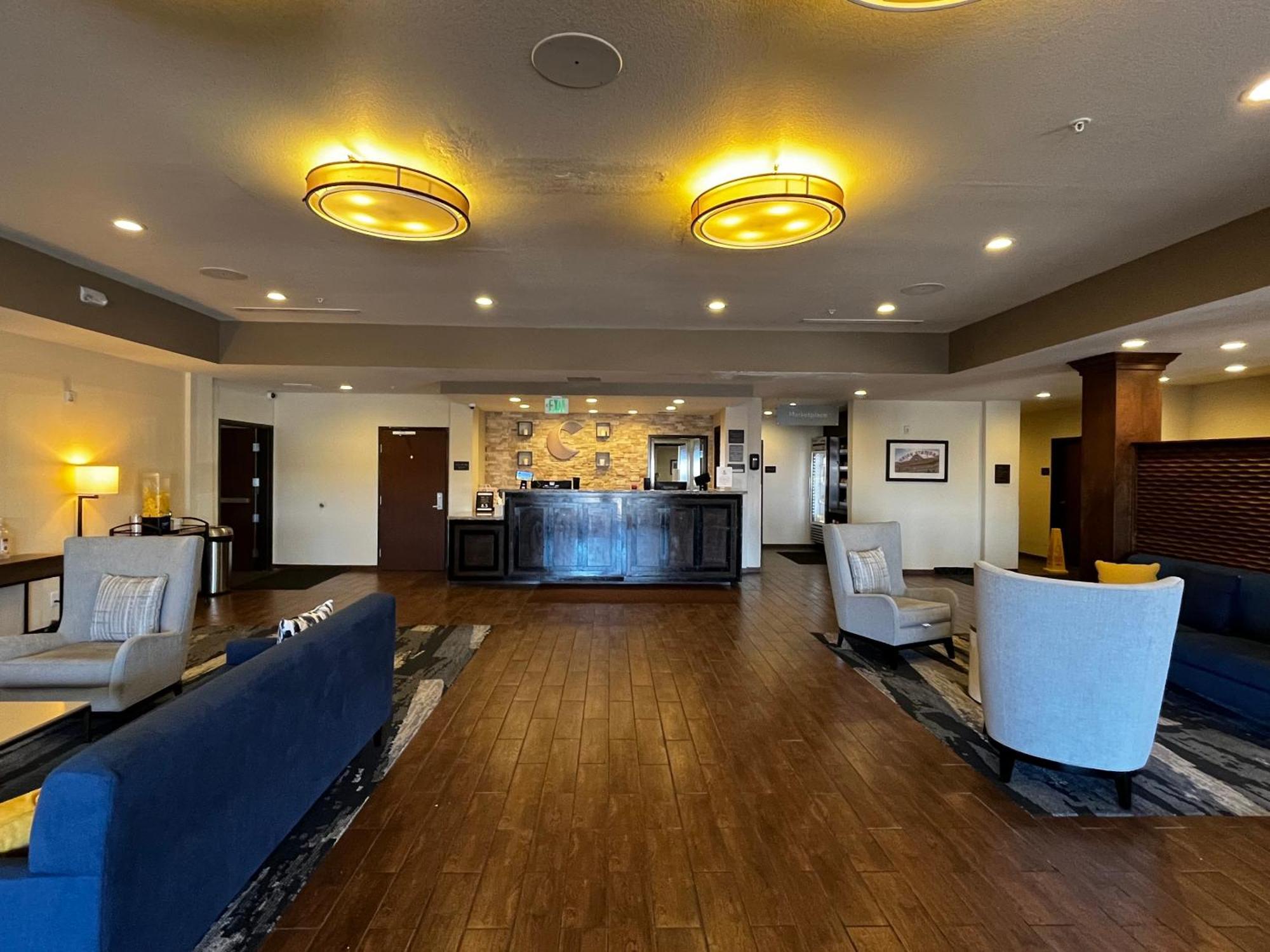 Comfort International Airport 3*