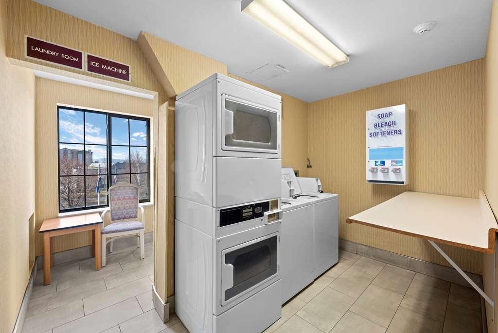 Americinn & International Airport Denver