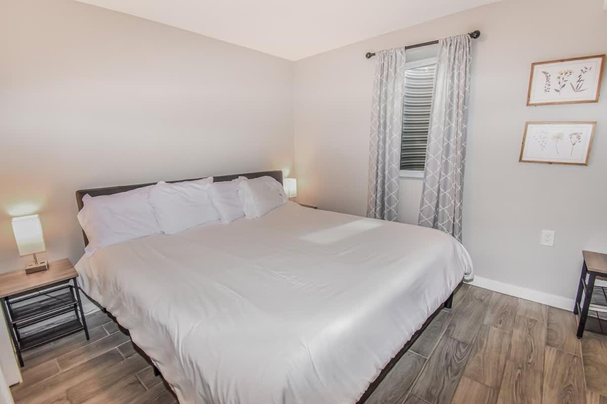 Gorgeous 2-king-bed Lower Unit In Holiday home
