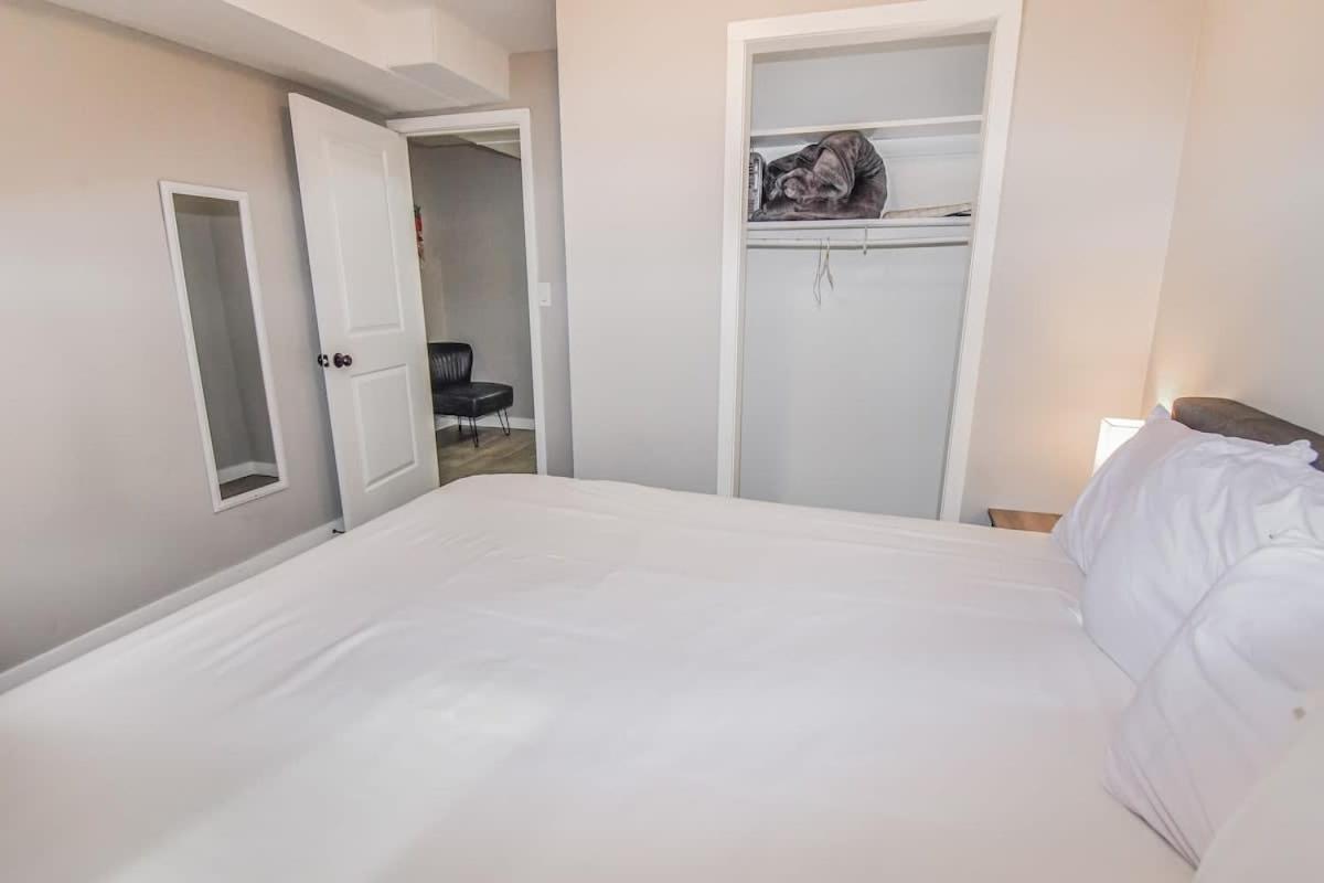 Gorgeous 2-king-bed Lower Unit In