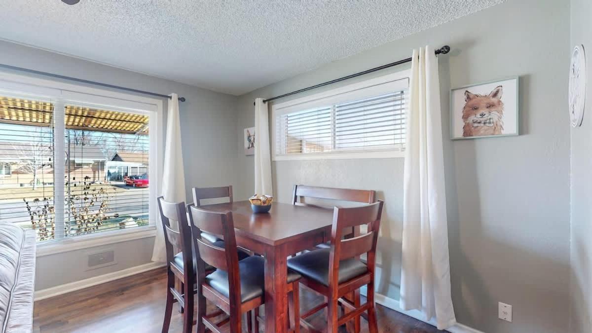 Spacious Family With King Beds And Big Yard