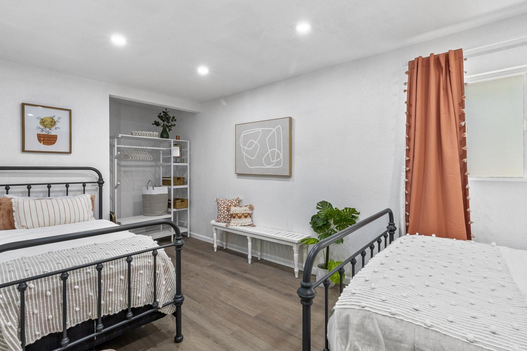 Modern Family Rooftop Patio Game Holiday home Denver
