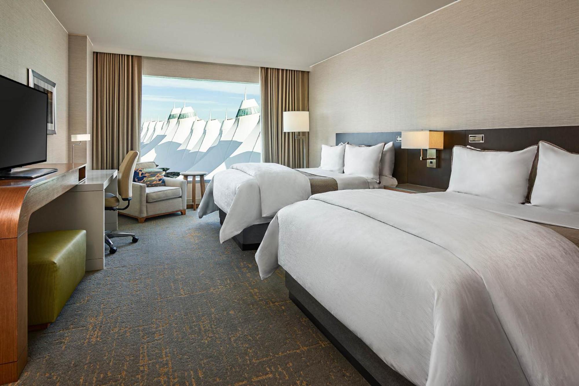 The Westin International Airport 4*