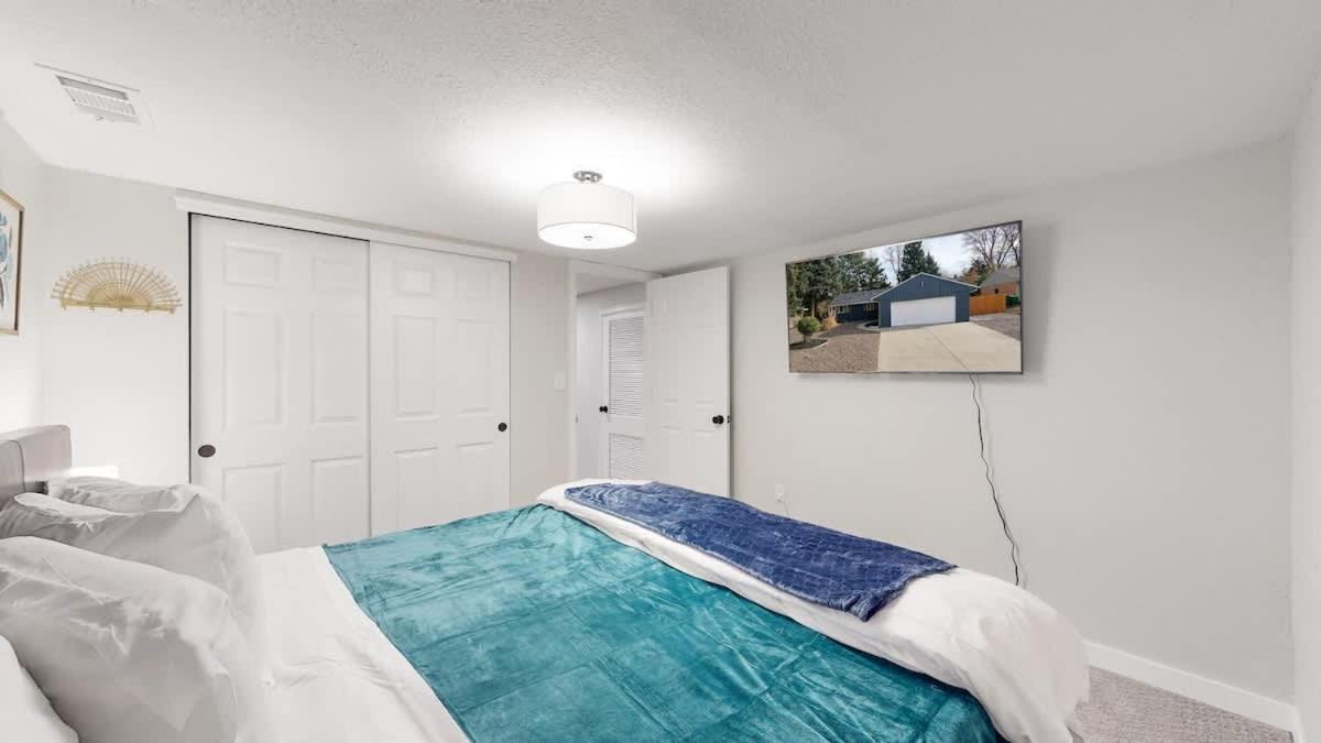 Spacious Family Retreat In Holiday home *