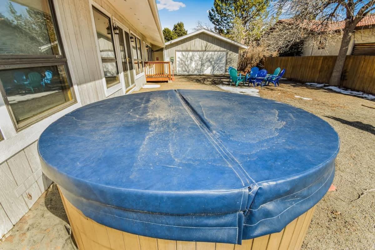 Holiday home Sunny Family In With Huge Yard And Hot Tub *