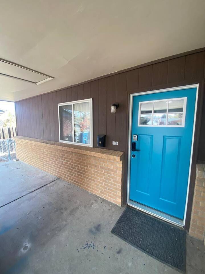 Spacious With King Bed & Fast Wifi Holiday home Denver