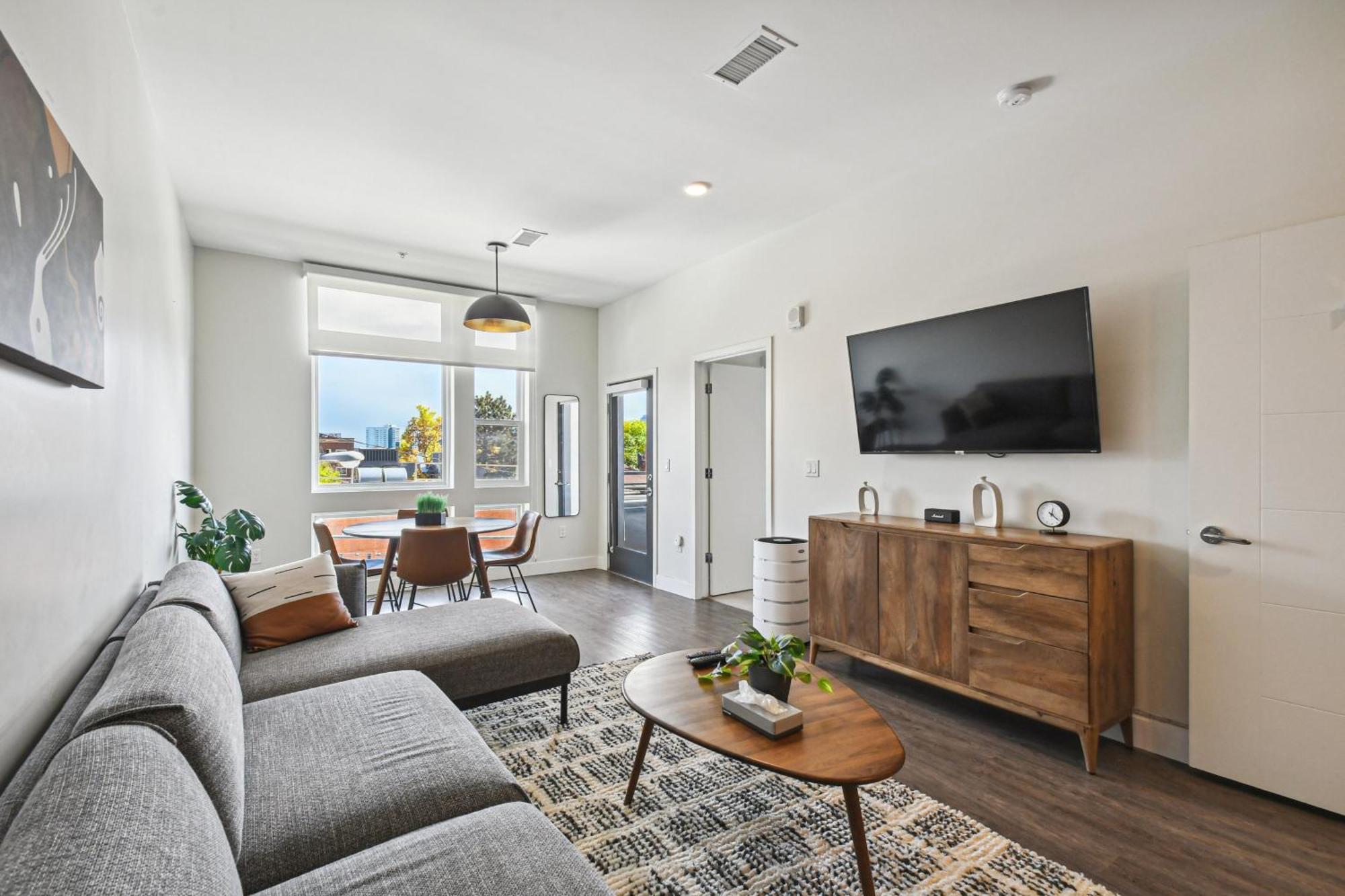 2880: Sophistication Simplified At Espadin Holiday home Denver