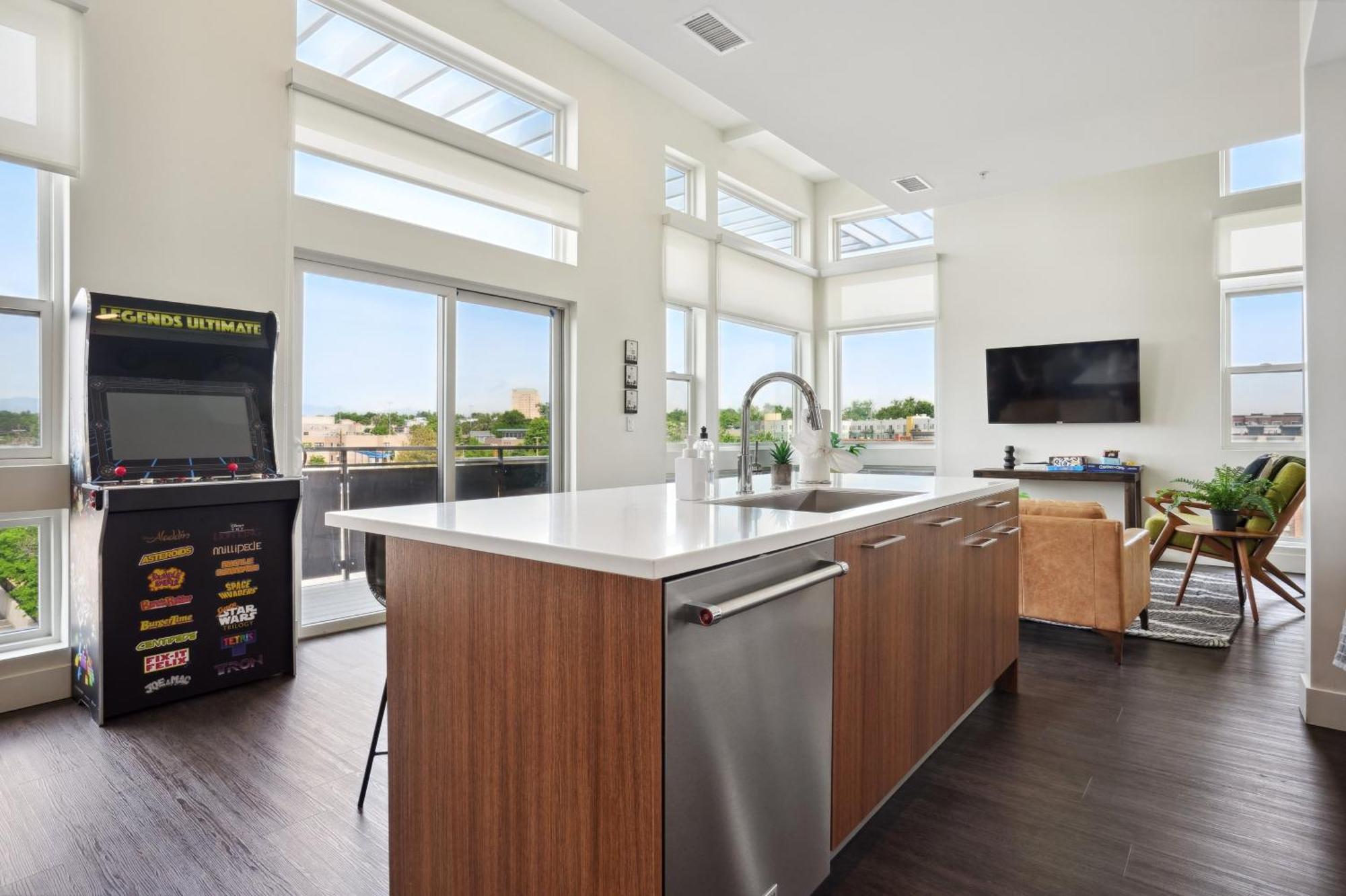 2880: Skyline Penthouse At Espadin *