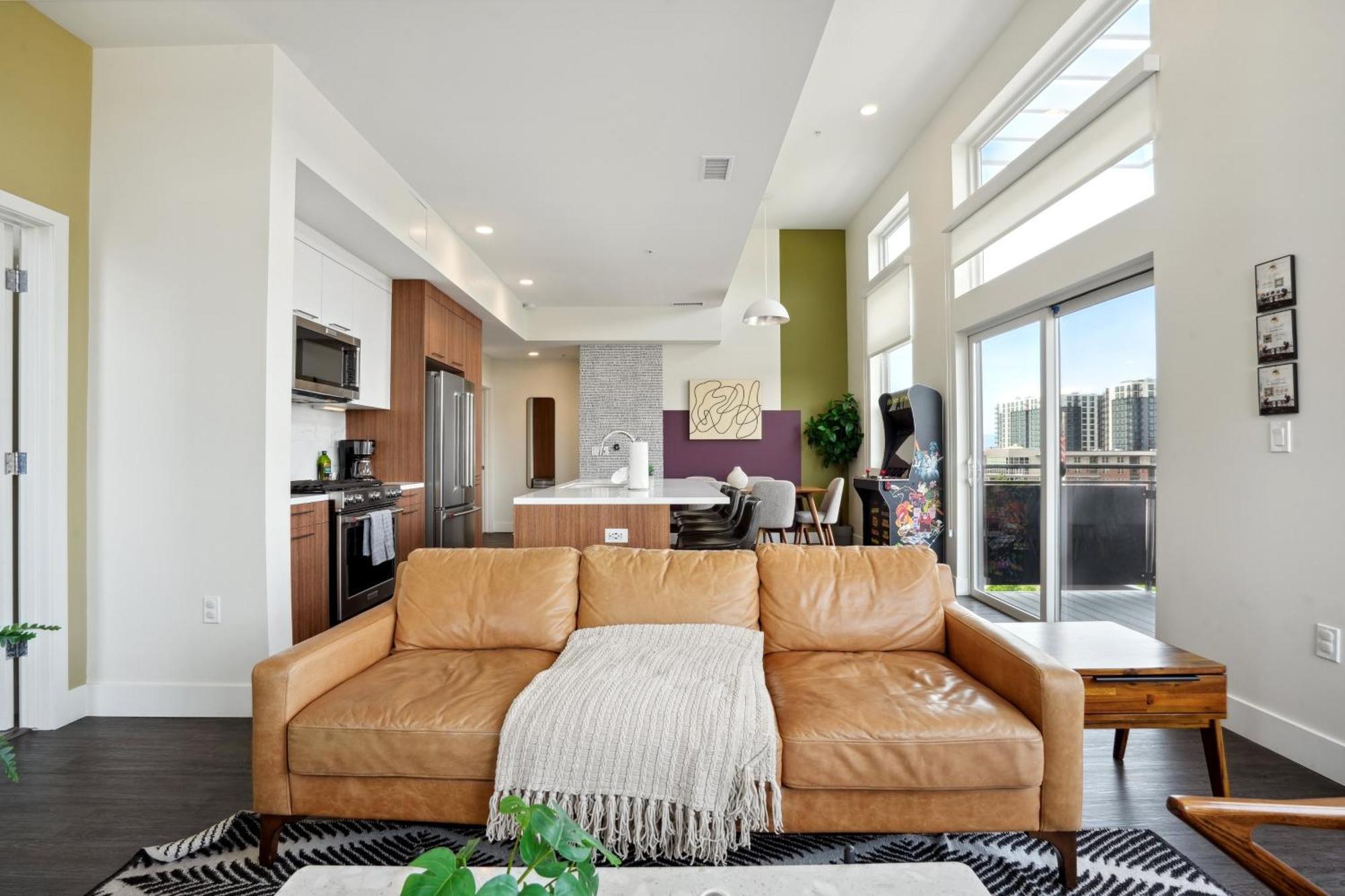2880: Skyline Penthouse At Espadin Denver