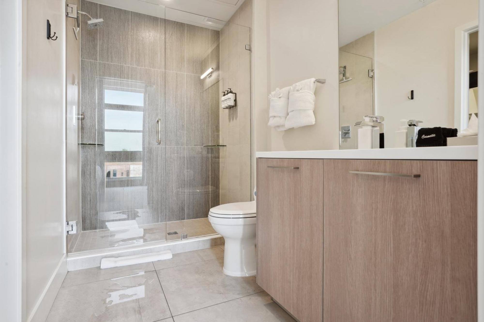 2880: Skyline Penthouse At Espadin Denver