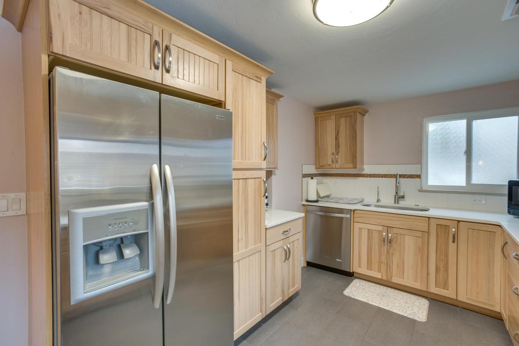 Apartment Quiet About 9 Mi To Dtwn Ski, Hike And More!