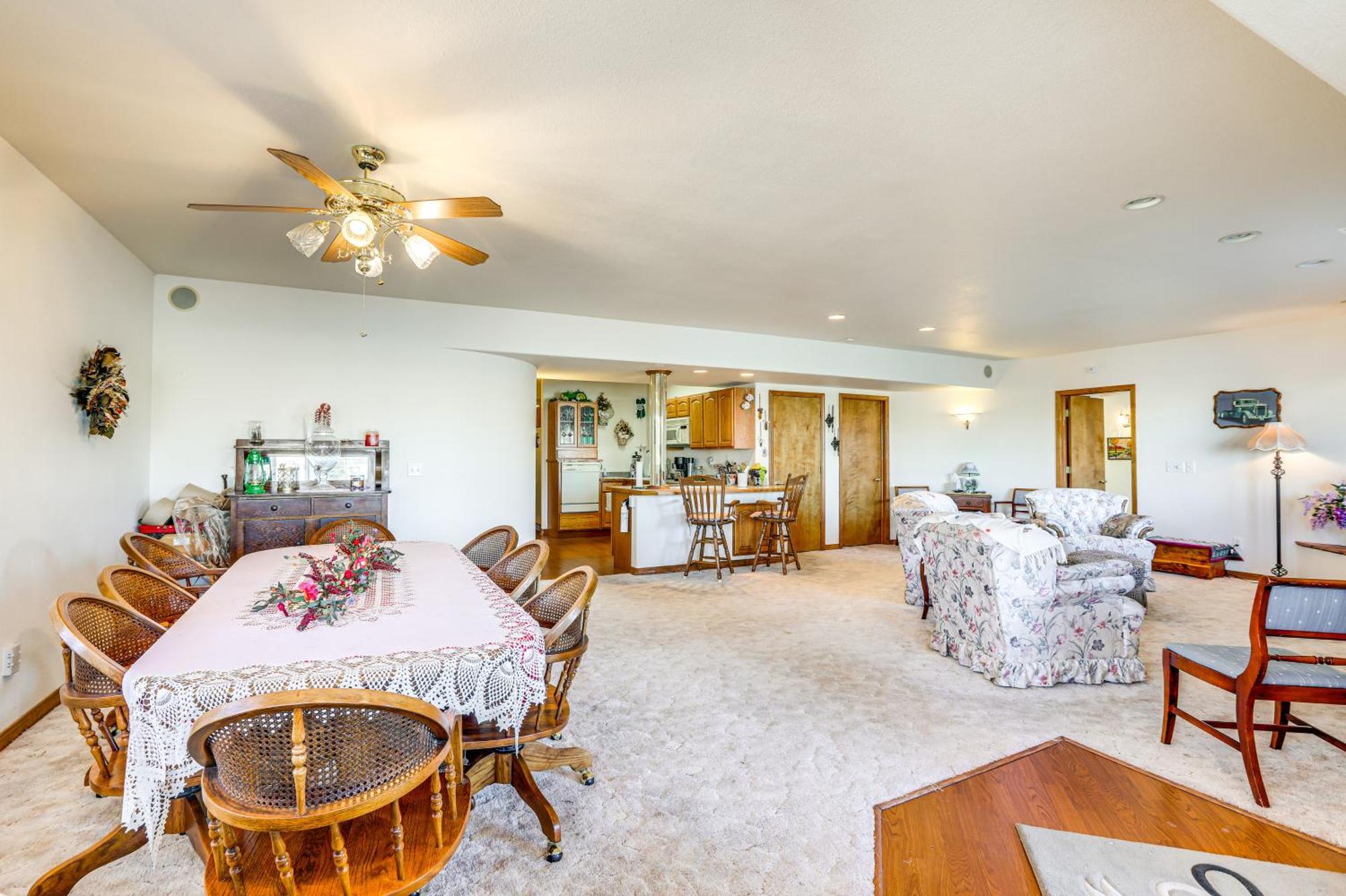 Apartment 7 Mi To Dtwn Lakefront Gem With Dock! *