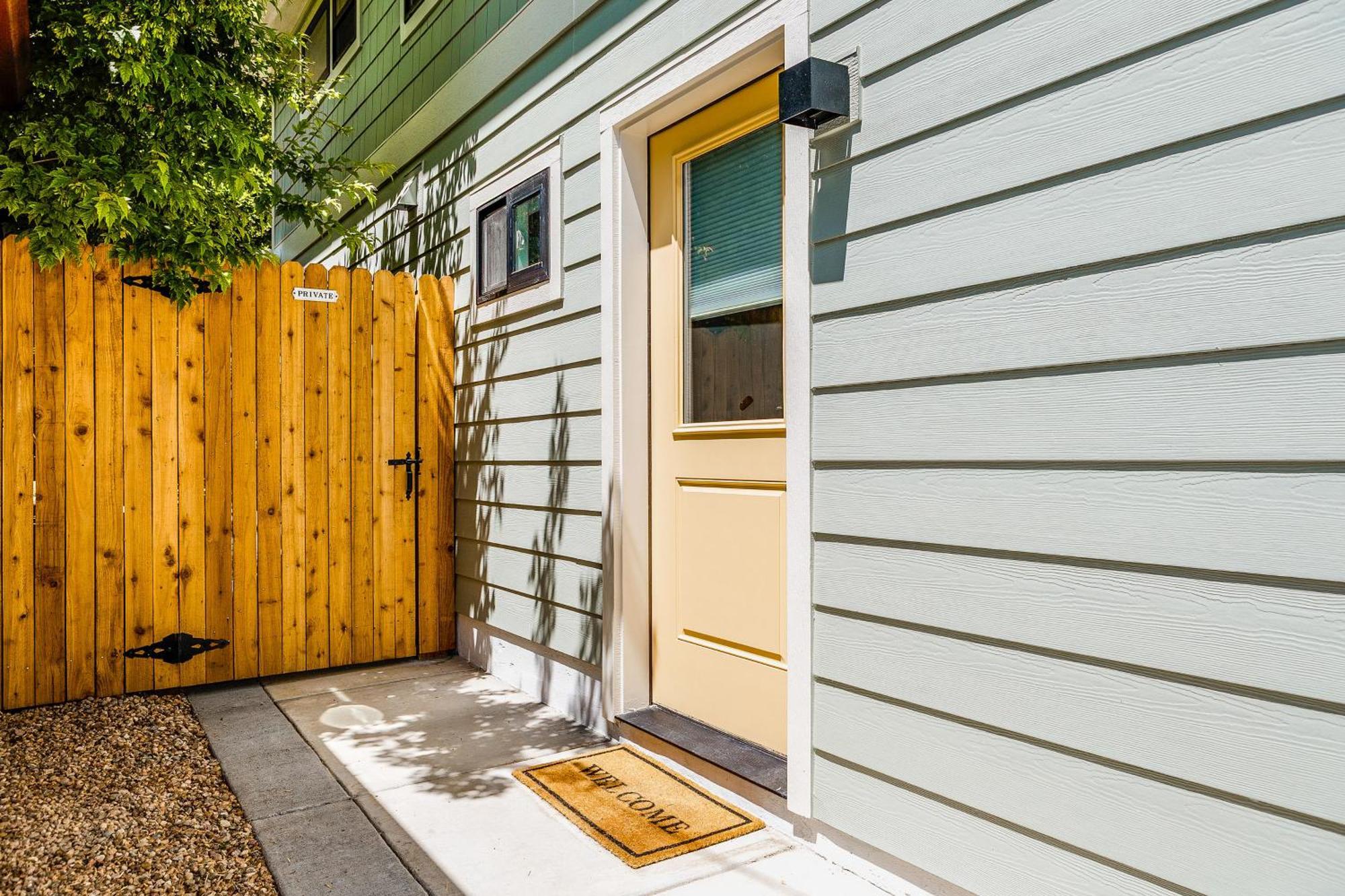 Apartment Less Than 1 Block To Park New-build In Denver! Denver
