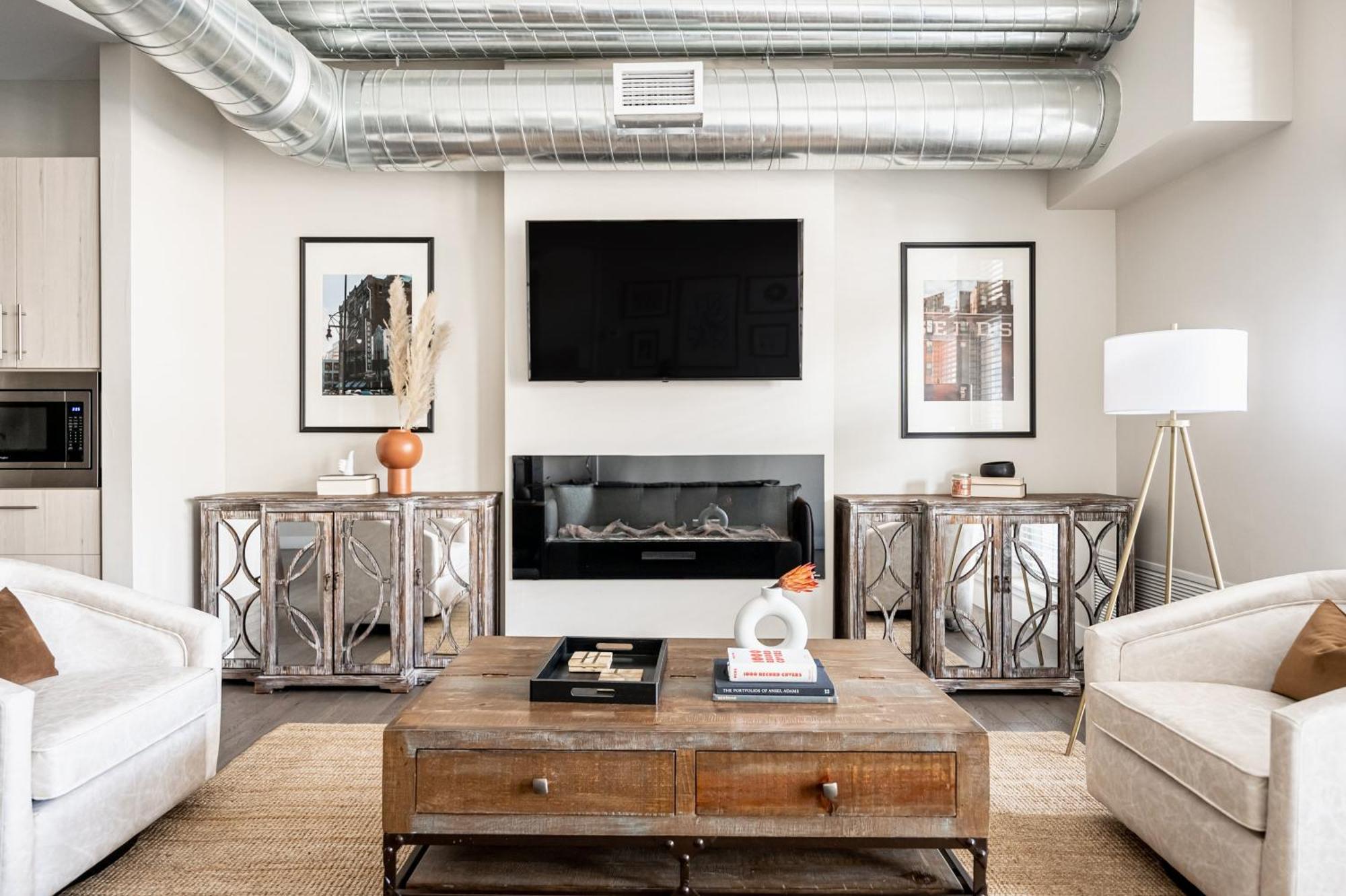 Bright & Breezy | Rino Art Lofts Holiday home