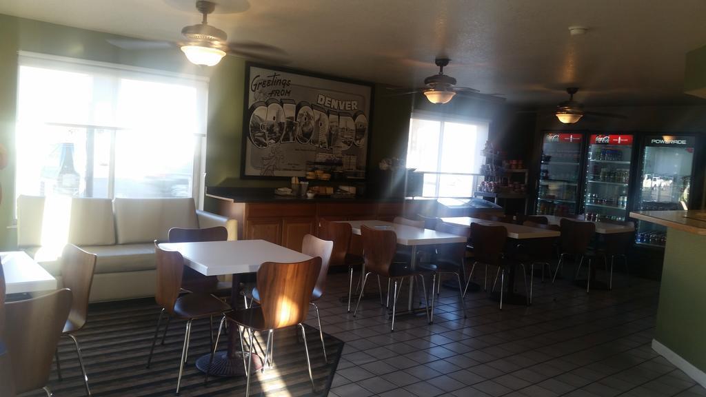 Motel Super 8 By Wyndham Denver