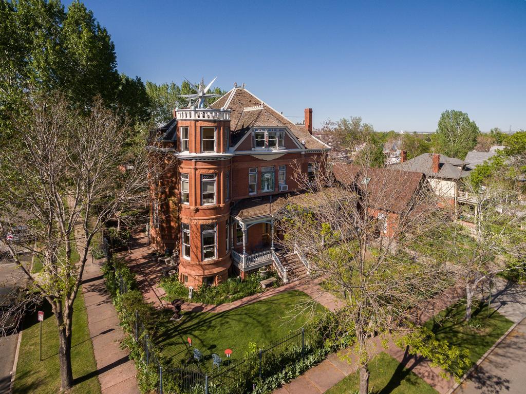 Bed & Breakfast Lumber Baron And Gardens Denver