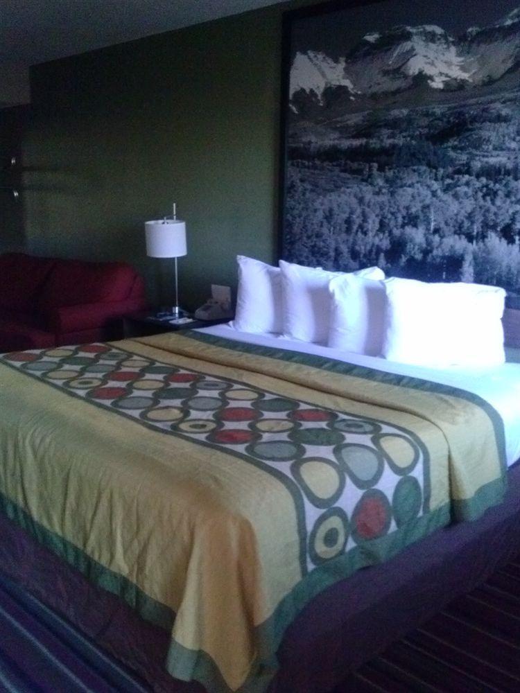 Super 8 By Wyndham