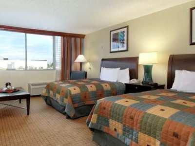 Doubletree By Hilton Park Hotel