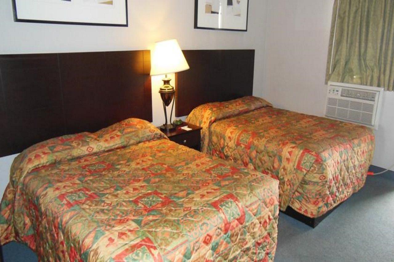 Motel Days By Wyndham Downtown 2*