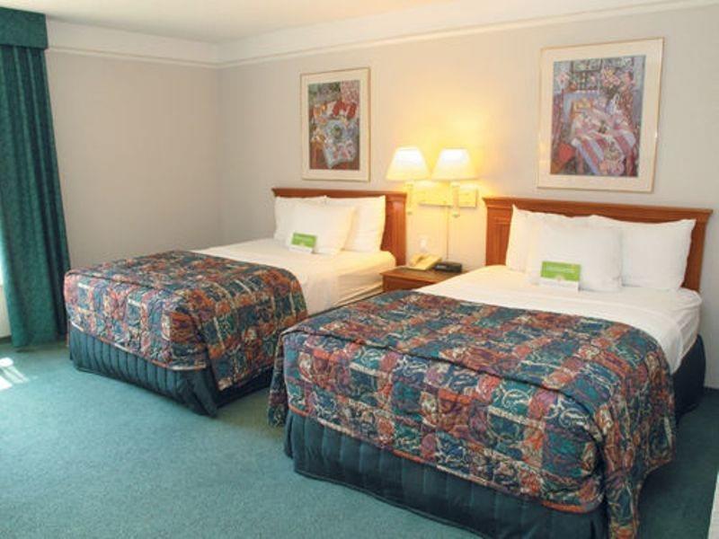 Hotel La Quinta By Wyndham Airport Dia