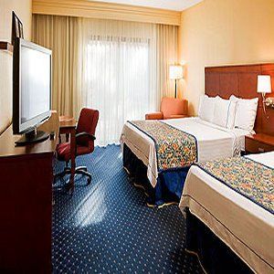 Courtyard By Marriott Park Hotel