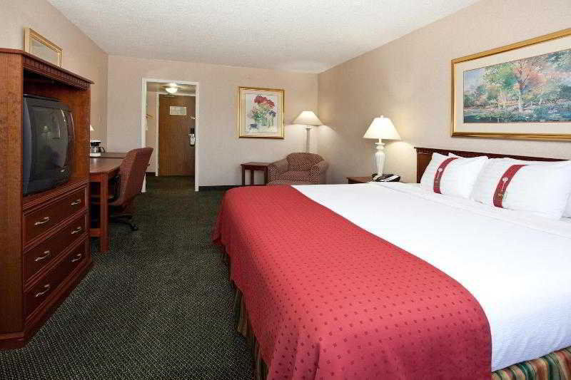 Plaza Hotel 3*