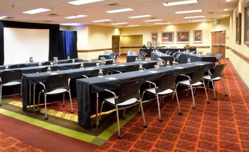 Crowne Plaza International Airport, An Ihg 3*