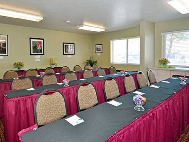 Hotel Quality & International Airport 3*
